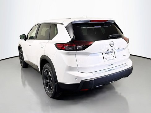 New 2025 Nissan Rogue SV image 5