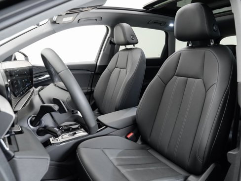Certified 2025 Audi Q6 e-tron Premium w/ Convenience Package image 5