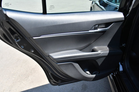 Used 2024 Toyota Camry SE image 33