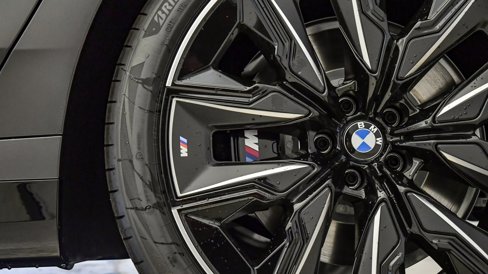 New 2026 BMW 740i w/ Premium Package image 12