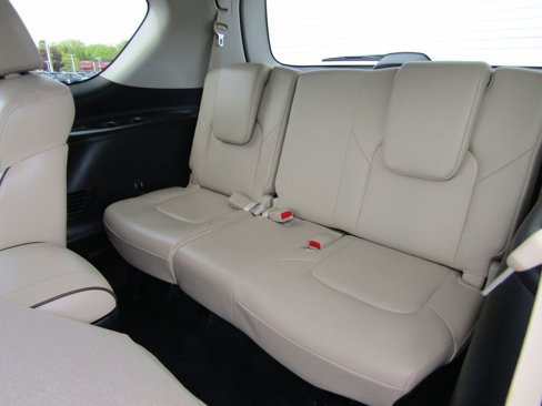 Used 2024 Nissan Armada Platinum w/ Captain's Chairs Package image 37