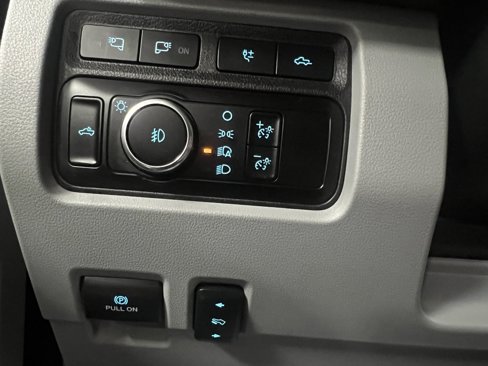 Used 2024 Ford F350 Limited image 37