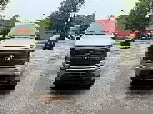 New 2025 Ford F150 Lightning XLT image 28