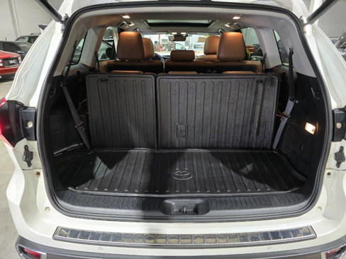 Used 2018 Toyota Highlander AWD V6 image 32