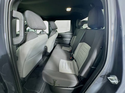 Used 2025 Toyota Tacoma TRD Off-Road image 28
