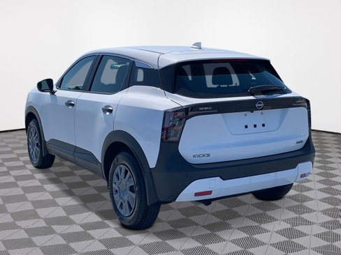 New 2025 Nissan Kicks S w/ Charging Package image 4