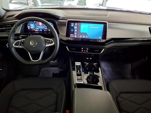 Used 2024 Volkswagen Atlas Cross Sport SE image 21