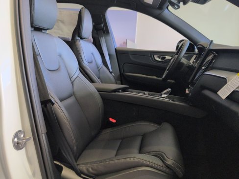 New 2026 Volvo XC60 B5 Ultra w/ Climate Package image 25
