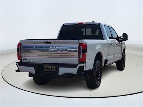 Used 2024 Ford F250 Platinum image 4