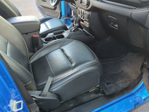 Used 2022 Jeep Wrangler Unlimited Sahara w/ Cold Weather Group image 48