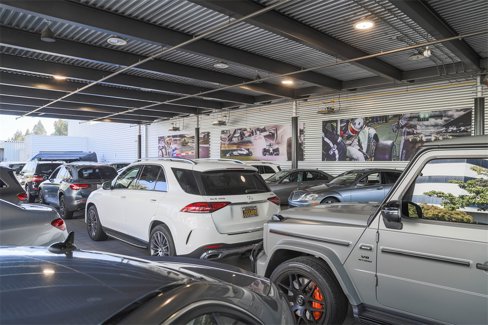 Used 2018 Mercedes-Benz E 300 image 17