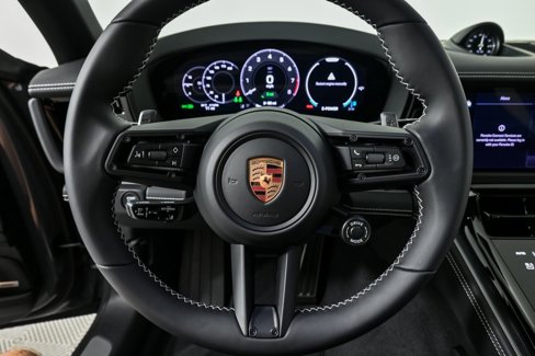 New 2026 Porsche Panamera 4 E-Hybrid image 9
