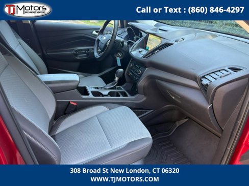 Used 2017 Ford Escape SE w/ Equipment Group 201A image 13