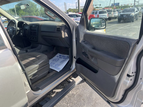 Used 2004 Ford Explorer Sport XLS image 13