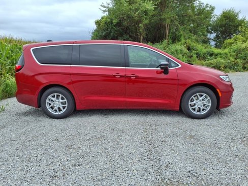 New 2026 Chrysler Pacifica Select image 27