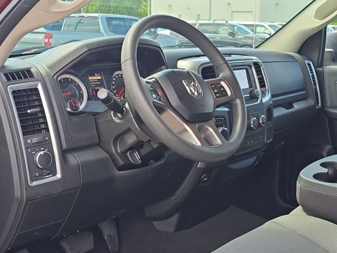 Used 2024 RAM 1500 Classic SLT image 10