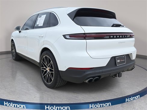 Used 2025 Porsche Cayenne image 7