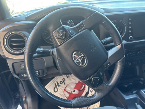 Used 2021 Toyota Tacoma 4x4 Double Cab image 9