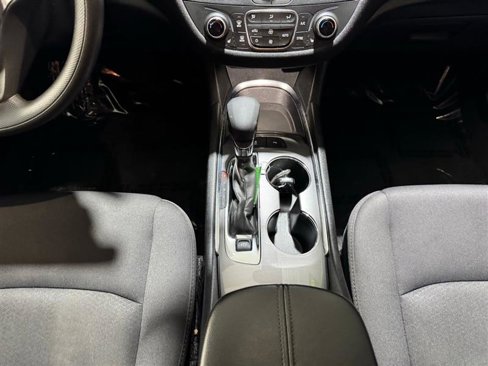 Used 2024 Chevrolet Malibu LT image 17