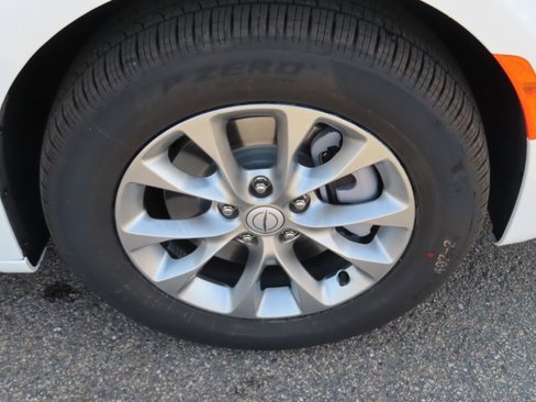 New 2026 Chrysler Pacifica Select image 12