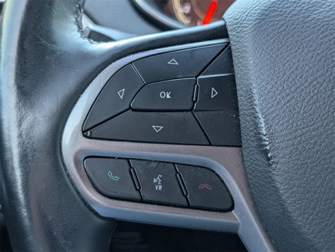 Used 2020 Jeep Cherokee Limited image 22