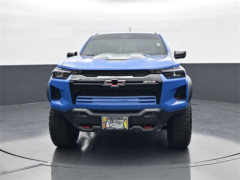 Used 2025 Chevrolet Colorado ZR2 w/ Technology Package image 2