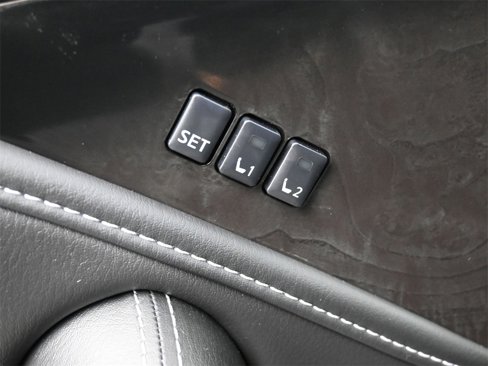 Used 2024 INFINITI QX80 Sensory image 5