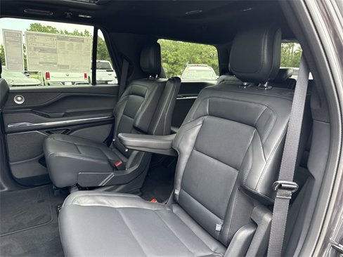 New 2025 Lincoln Navigator Reserve image 21