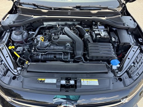 Used 2025 Volkswagen Jetta S image 32