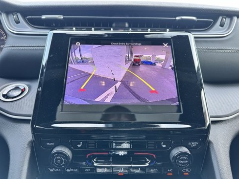 New 2025 Jeep Grand Cherokee Altitude image 20