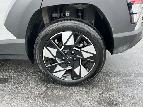 Used 2025 Hyundai Kona SEL image 25