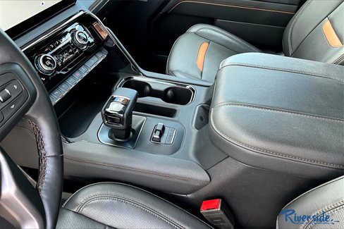 Used 2024 GMC Sierra 1500 AT4 w/ Technology Package image 18