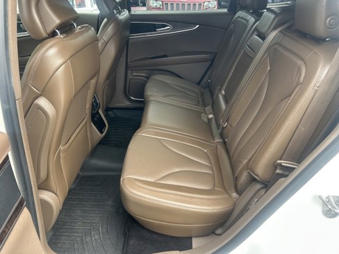 Used 2016 Lincoln MKX Reserve w/ Technology Package image 15