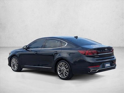 Used 2020 Kia Cadenza Limited image 8