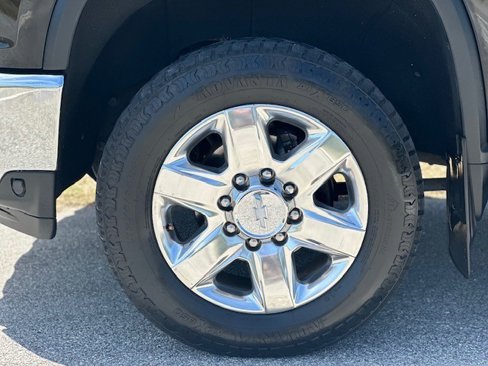 Used 2020 Chevrolet Silverado 2500 LTZ w/ LTZ Premium Package image 10