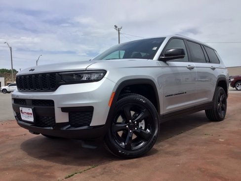 New 2025 Jeep Grand Cherokee L Laredo image 22