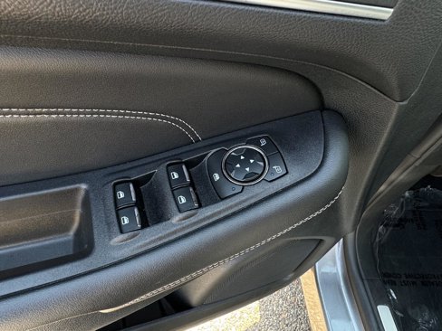 Used 2024 Ford Edge Titanium image 16