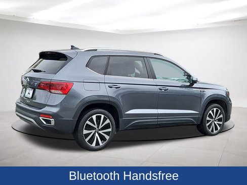 Used 2024 Volkswagen Taos SE image 7