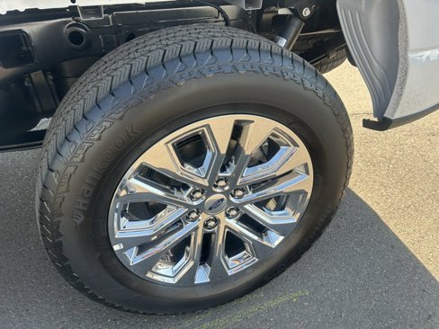Used 2025 Ford F150 Lariat w/ Equipment Group 502A High image 9