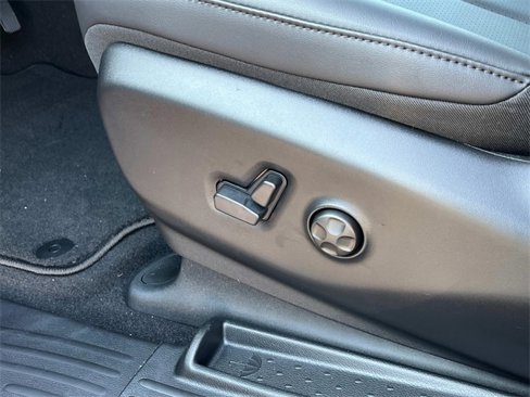 New 2026 Chrysler Voyager LX image 21