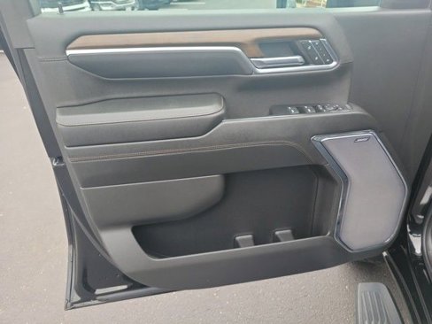 Used 2024 Chevrolet Silverado 2500 High Country image 12