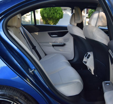 Used 2022 Mercedes-Benz C 300 4MATIC Sedan image 40
