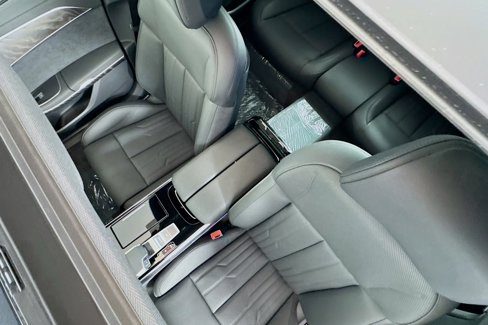 New 2025 Audi A8 L 3.0T image 19