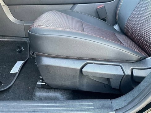 New 2025 Nissan Kicks SR image 15