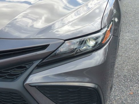 Used 2023 Toyota Camry SE image 10