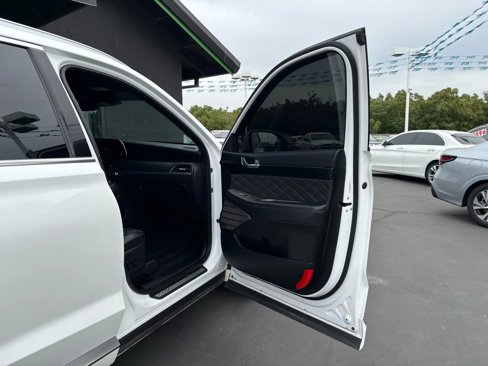 Used 2022 Hyundai Palisade Calligraphy image 14