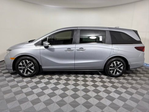 New 2026 Honda Odyssey EX-L image 3