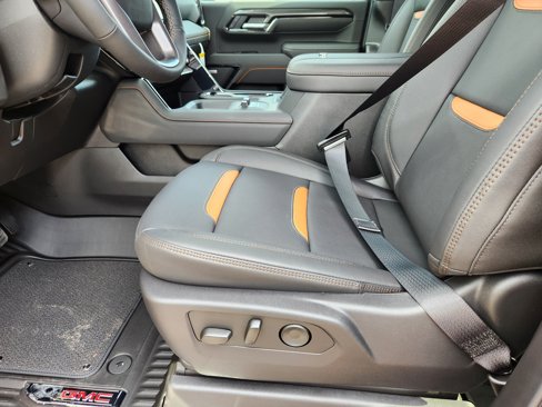 New 2026 GMC Sierra 2500 AT4 image 9