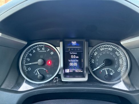 Used 2022 Toyota Tacoma SR5 w/ Technology Package image 16