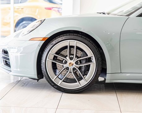 Used 2025 Porsche 911 Carrera image 9
